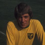 Former Norwich City player Ian Mellor has died.