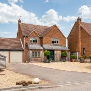 4 Robin Hill is within walking distance of Heacham Manor Golf Club and the village centre